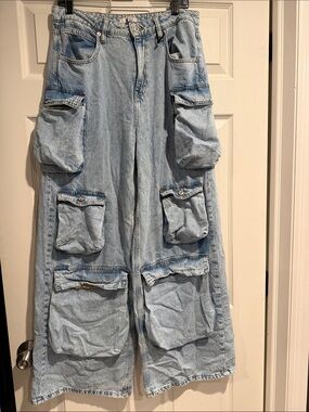 Light Blue Relaxed Cargo Jeans with Multiple Pockets